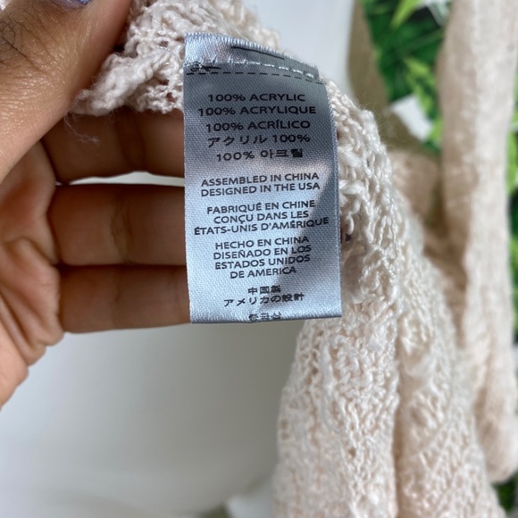 5 for $25 Code Cream Knit Crochet Vest Duster - Picture 4 of 5